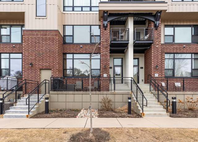 Property at 294 Spring St, Saint Paul, MN 55102, 2 beds, 3 baths