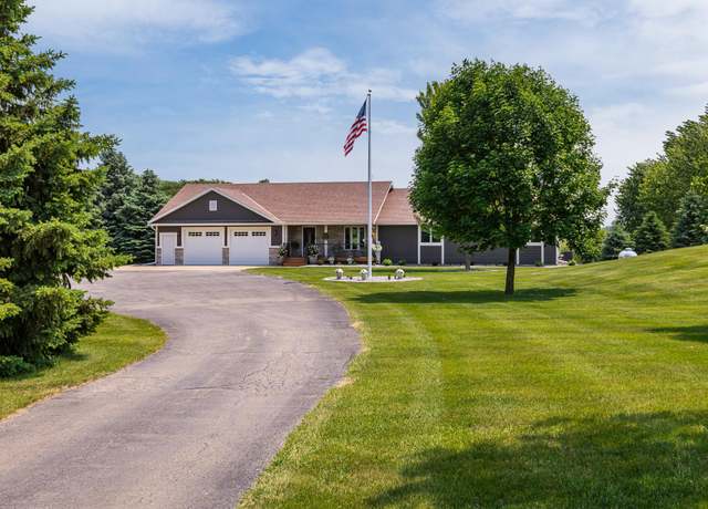 Property at 27901 Teale Ave, New Prague, MN 56071, 4 beds, 3 baths