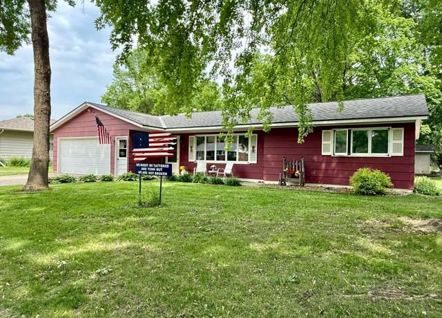 Property at 809 15th St SW, Willmar, MN 56201, 2 beds, 1 bath