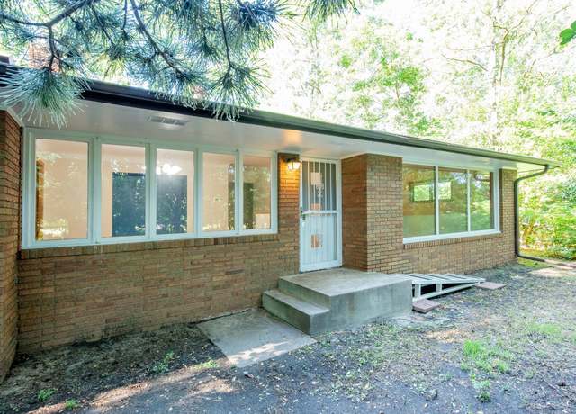 Property at 888 Highway 36 W, Roseville, MN 55113, 5 beds, 2 baths