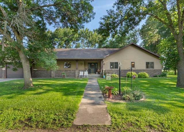 Property at 21901 Vista Rd, Hutchinson, MN 55350, 3 beds, 3 baths
