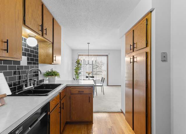 Property at 15722 Griffon Ct, Apple Valley, MN 55124, 3 beds, 2 baths