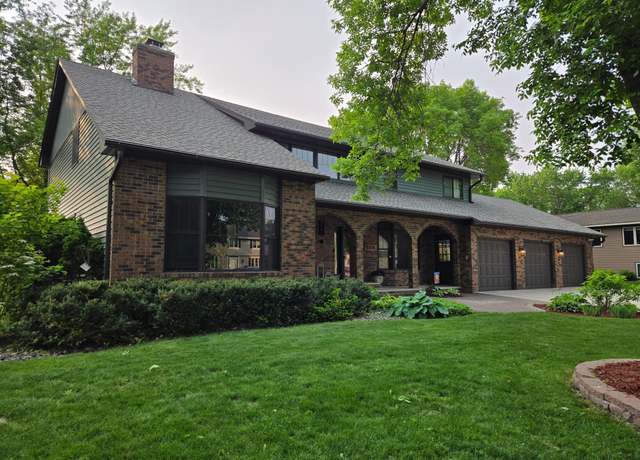 Property at 1410 16th St SW, Willmar, MN 56201, 5 beds, 4 baths