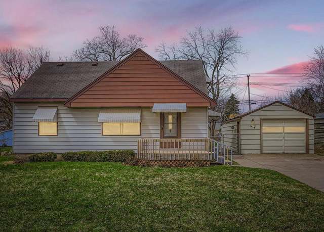 Property at 2454 Long Lake Rd, New Brighton, MN 55112, 4 beds, 3 baths