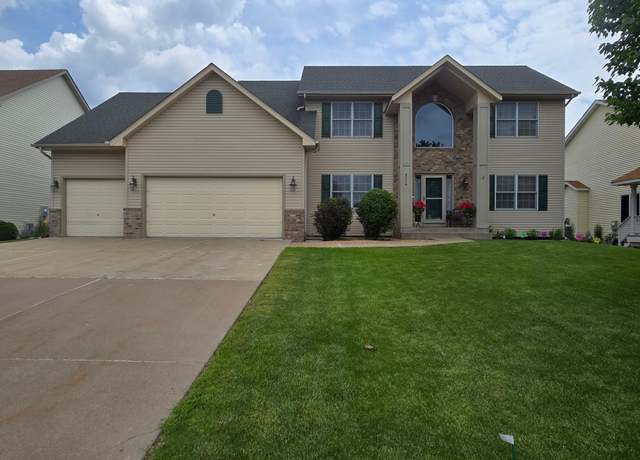 Property at 9714 Hillside Trl S, Cottage Grove, MN 55016, 5 beds, 4 baths