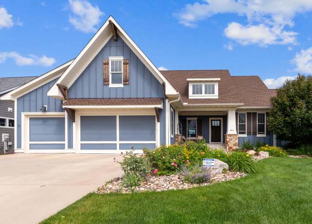Property at 9914 8th St N, Lake Elmo, MN 55042, 4 beds, 3 baths