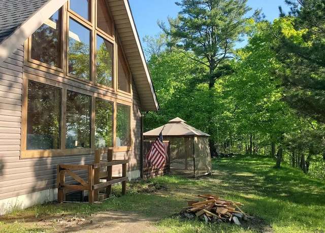 Property at 707 28th St NW, Hackensack, MN 56452, 5 beds, 5 baths