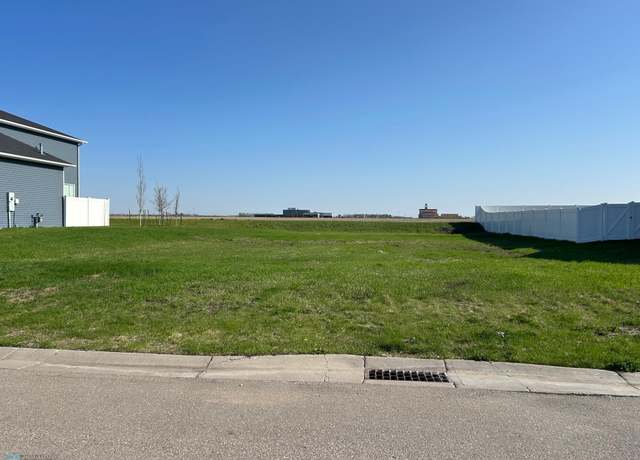 Property at 4276 Pine Pkwy S, Fargo, ND 58104