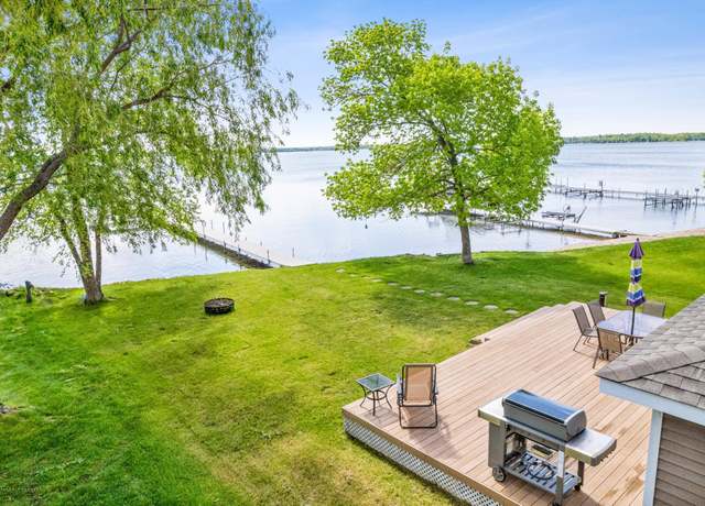 Property at 12243 Fern Beach Dr, Detroit Lakes, MN 56501, 6 beds, 3 baths
