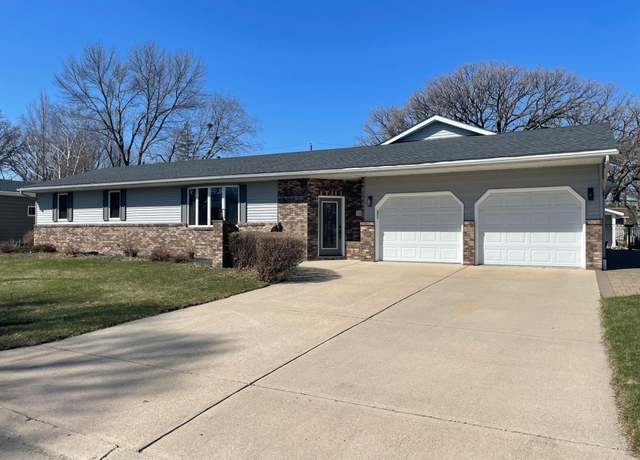 Property at 1613 Bunker Hill Rd, Albert Lea, MN 56007, 4 beds, 3 baths
