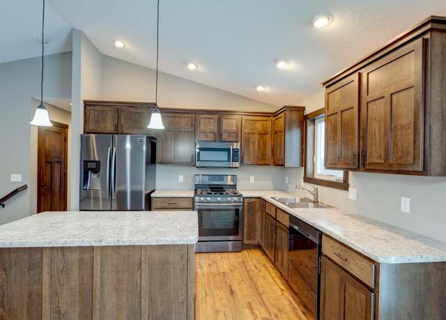 Property at 1629 Mallard Ave, Baldwin, WI 54002, 2 beds, 1 bath