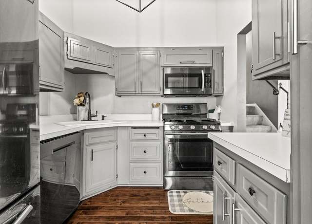 Property at 7210 Perry Ct W, Brooklyn Center, MN 55429, 3 beds, 2 baths