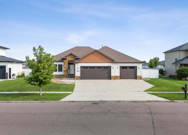 Property at 6511 Osgood Pkwy S, Fargo, ND 58104, 4 beds, 3 baths