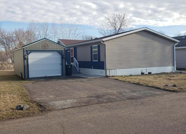 Property at 365 Andrews St, Rush City, MN 55069, 3 beds, 2 baths