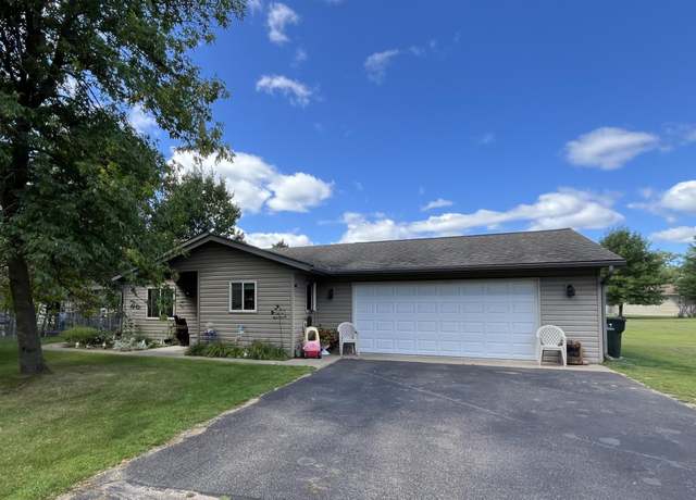 Property at 14691 Lynndale Dr, Baxter, MN 56425, 3 beds, 2 baths