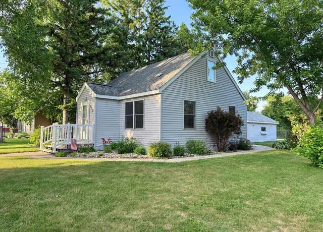 Property at 910 Tindolph Ave S, Thief River Falls, MN 56701, 2 beds, 1 bath