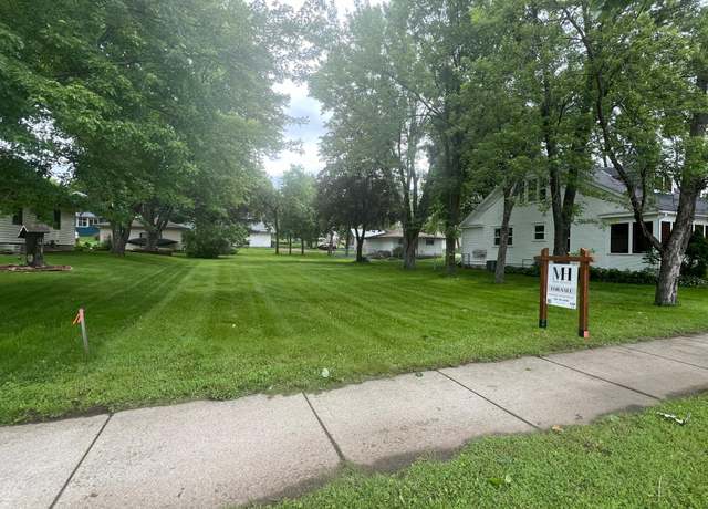 Property at 702 N Benton Dr, Sauk Rapids, MN 56379