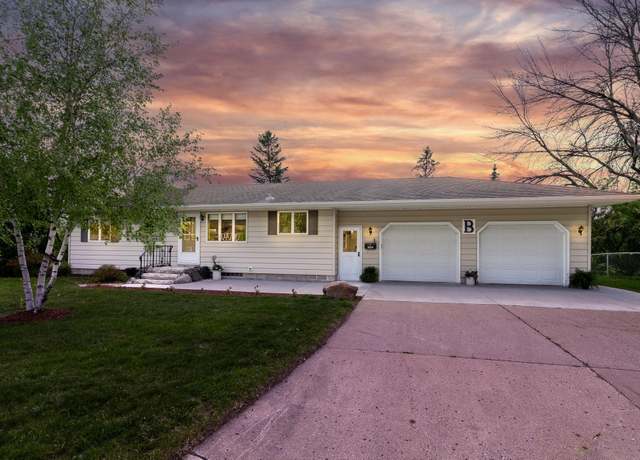 Property at 101 Sunset Dr, Belle Plaine, MN 56011, 3 beds, 2 baths