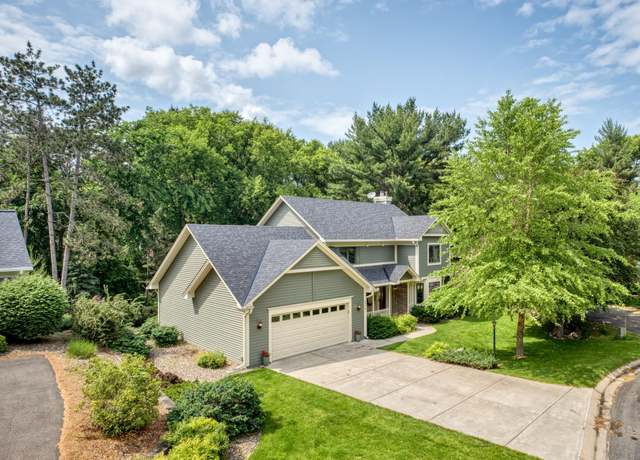 Property at 7718 74th St S, Cottage Grove, MN 55016, 4 beds, 3 baths