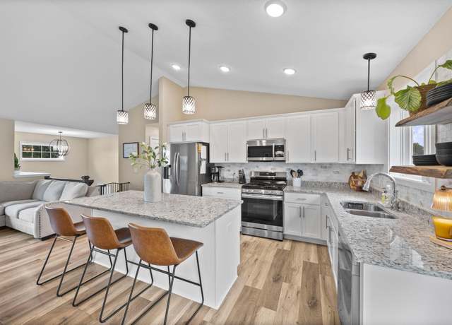 Property at 970 Acacia Dr S, Annandale, MN 55302, 4 beds, 3 baths