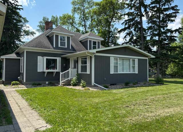 Property at 1510 Cartway Dr, Thief River Falls, MN 56701, 4 beds, 1 bath