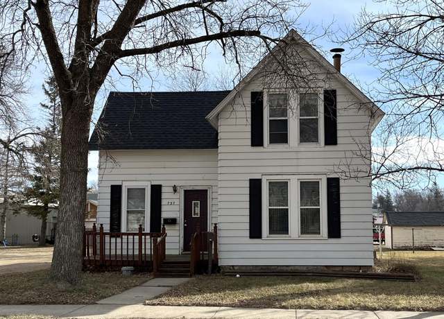Property at 737 3rd Ave, Windom, MN 56101, 2 beds, 1 bath