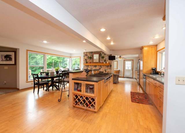 Property at 840 N Shore Dr W, Orono, MN 55364, 4 beds, 4 baths