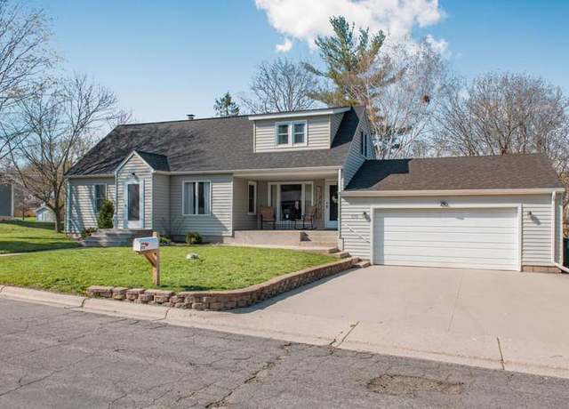 Property at 575 Borg Rd SE, Cokato, MN 55321, 4 beds, 4 baths