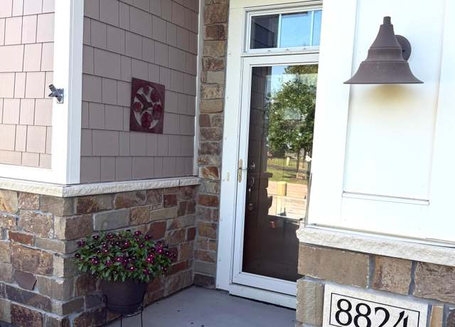 Property at 8824 Upper 7th Pl N, Lake Elmo, MN 55042, 3 beds, 2 baths
