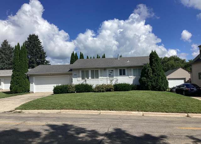 Property at 109 Hawthorne St E, Albert Lea, MN 56007, 2 beds, 2 baths