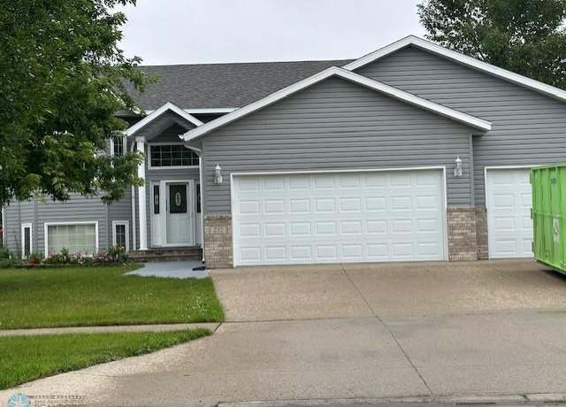 Property at 232 15th Ave W, West Fargo, ND 58078, 5 beds, 3 baths