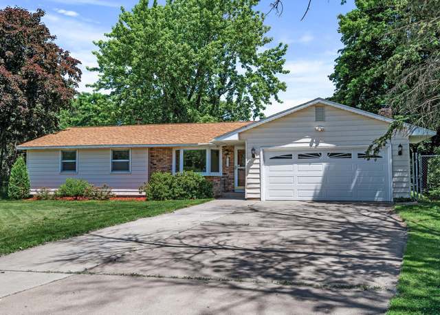 Property at 9257 3rd St NE, Blaine, MN 55434, 3 beds, 2 baths