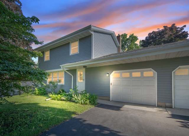 Property at 2205 Mapleview Ave, Maplewood, MN 55109, 3 beds, 2 baths
