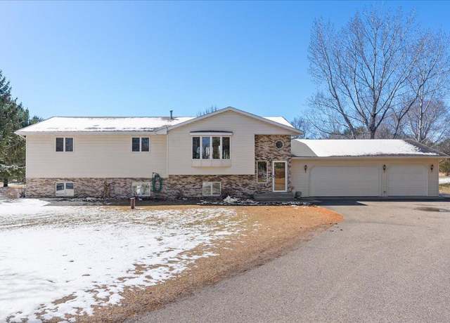 Property at 535 Raider Dr, Hudson, WI 54016, 3 beds, 3 baths