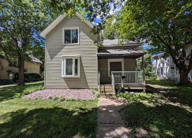 Property at 546 Main St S, Hutchinson, MN 55350, 3 beds, 2 baths