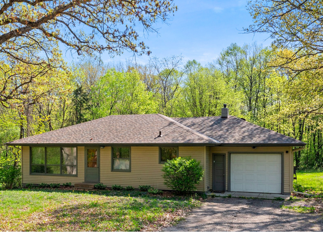 Property at 7624 Pioneer Rd, Wyoming, MN 55092, 3 beds, 2 baths