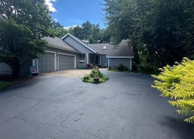 Property at 13376 Elaine Ct, Savage, MN 55378, 5 beds, 3 baths