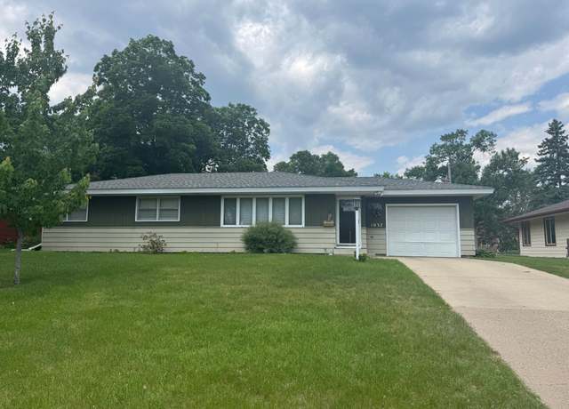 Property at 1037 24th Ave N, Saint Cloud, MN 56303, 4 beds, 2 baths