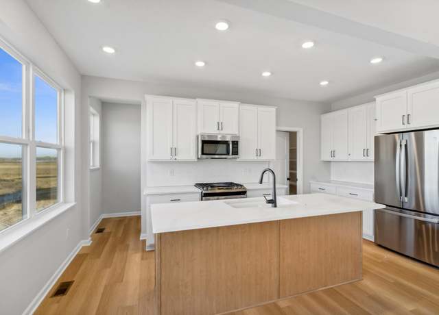 Property at 15512 Goodview Ave N, Hugo, MN 55038, 3 beds, 3 baths