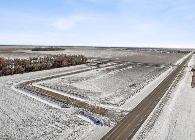 Property at 618 Norman Dr, Kindred, ND 58051