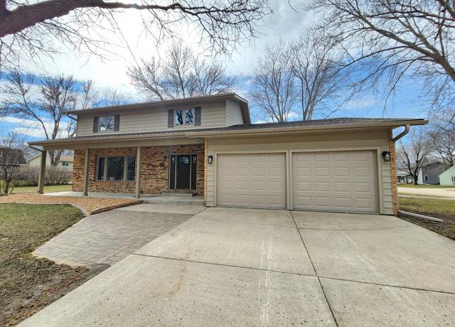 Property at 1260 Truman Ave, Owatonna, MN 55060, 3 beds, 3 baths