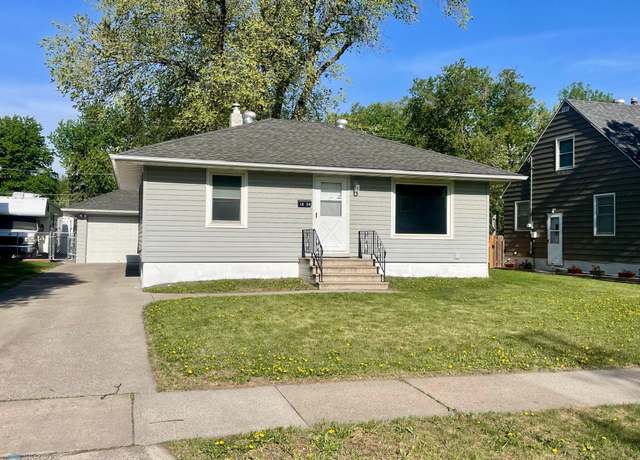 Property at 1630 7th St N, Fargo, ND 58102, 3 beds, 3 baths