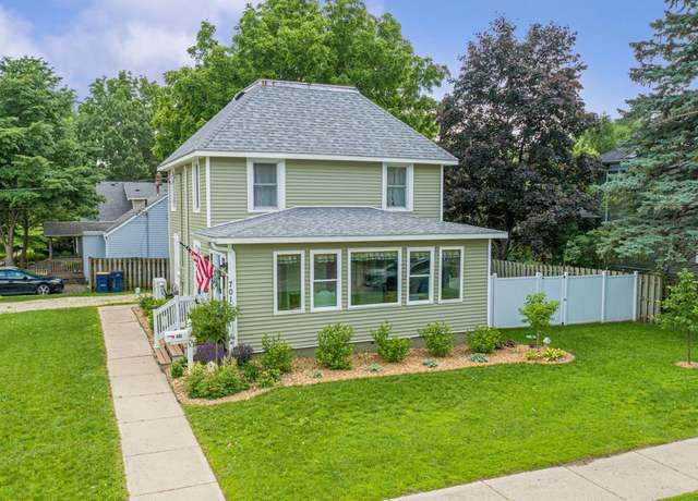 Property at 701 3rd St W, Northfield, MN 55057, 3 beds, 2 baths