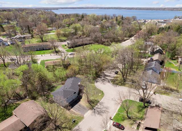 Property at 600 Willow Creek Ln, Buffalo, MN 55313, 5 beds, 2 baths