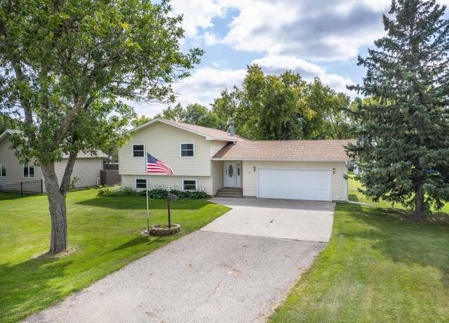 Property at 132 5th St N, Casselton, ND 58012, 4 beds, 2 baths
