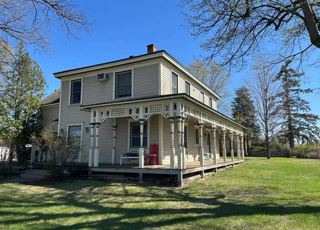Property at 807 Vermillion St, Hastings, MN 55033, 6 beds, 4 baths