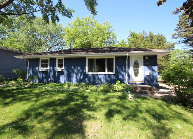 Property at 3249 Zane Ave N, Crystal, MN 55422, 3 beds, 2 baths