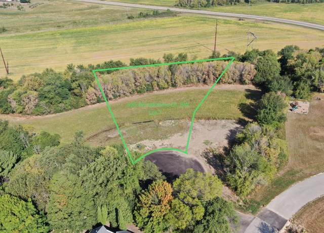 Property at 703 Cherrywood Dr SW, Pine Island, MN 55963
