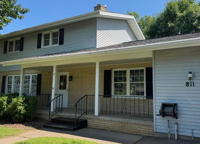 Property at 811 Myrtle St, Buffalo, MN 55313, 5 beds, 3 baths