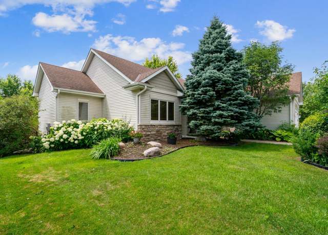 Property at 977 Bavaria Hills Ter, Chaska, MN 55318, 4 beds, 3 baths